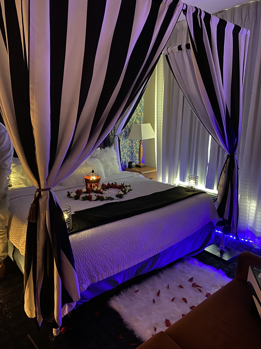 ShareeseUlis's tweet photo. Date night? We got you covered!
Let us handle it for you. Massage, dinner and pedicures/manicures can be added!
@#slumberessentials https://t.co/tbl1NhyoKv