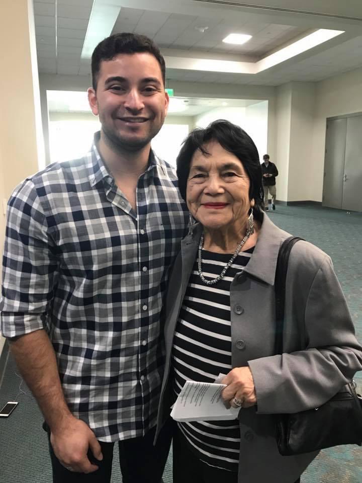 Feliz cumpleaños to a personal hero of mine. A civil rights icon. The ever fuerte @DoloresHuerta. 

#DoloresHuertaDay