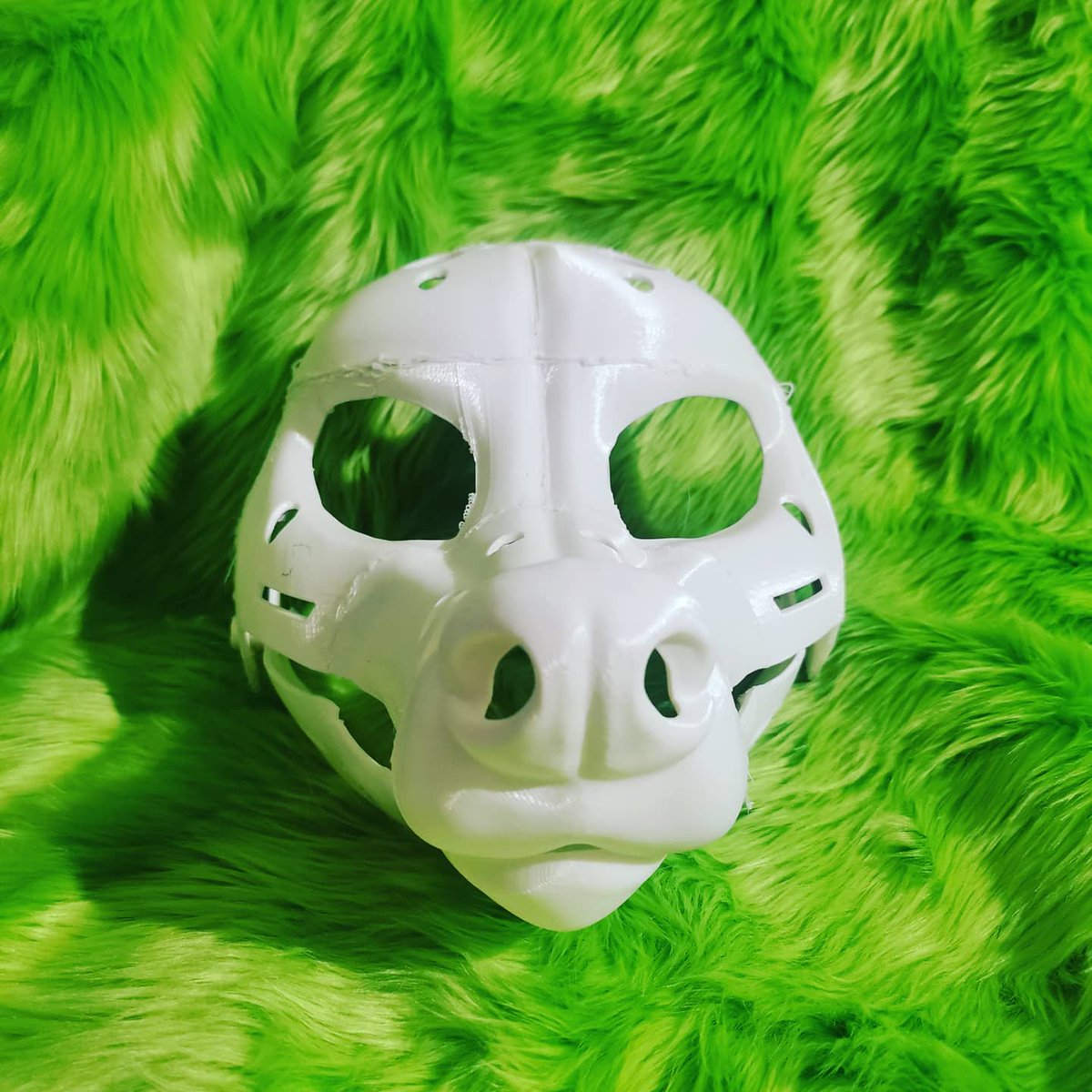 LiquidTooth's tweet photo. The base is finally printed 💞💞💞
#fursuit #furryfandom #Furry #fursuitmaker #germanfurry #etsy #art #blender #fursuitbase #3dbase #3dprinting https://t.co/Fwe6RodY69