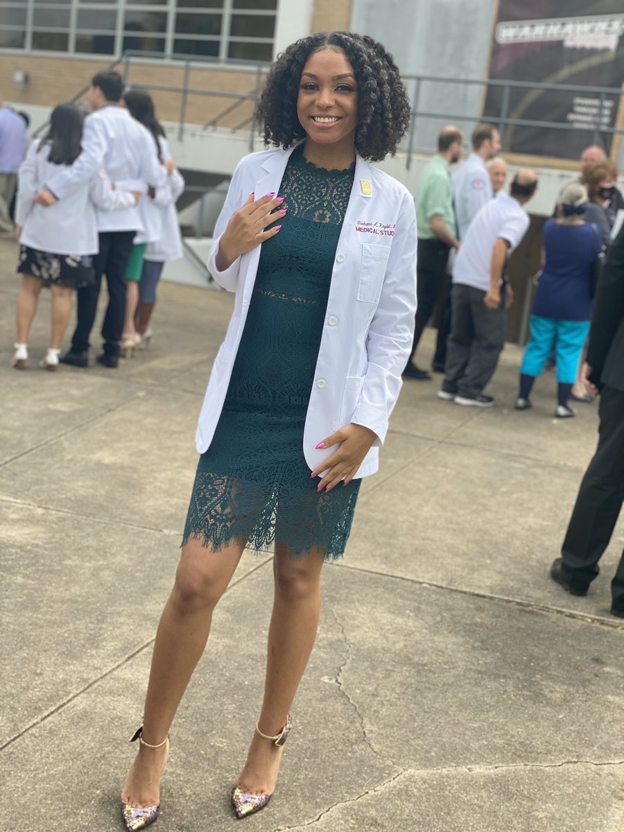Summers_sweetst's tweet photo. Spoke some things into the universe and they appeared... The marathon continues fasho #blackgirlwhitecoat #StudentDOctor https://t.co/qkg3fU4TJB