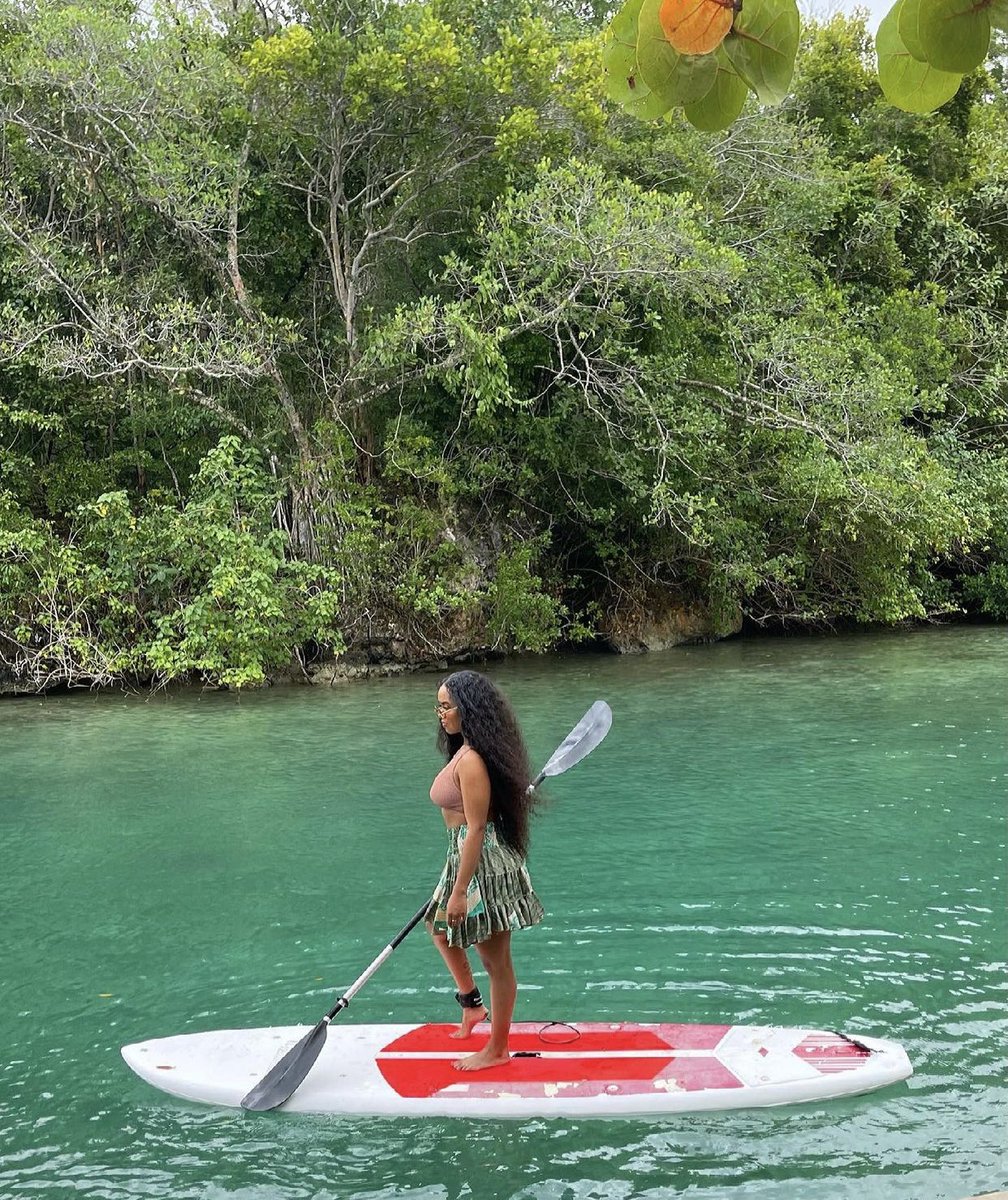 HERMusicx's tweet photo. On a journey to find coconut wata 😂 https://t.co/P2cMtYVSN4