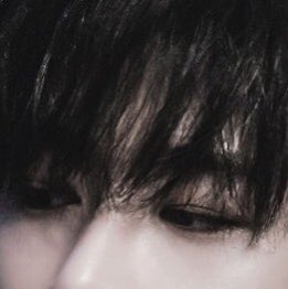 strawshimasu's tweet photo. 𝐏𝐎𝐕: você observa os detalhes de Kirishima https://t.co/xPbWHI8m8t