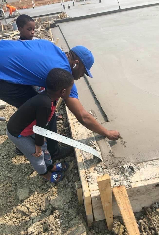 TyreeTaylor19's tweet photo. Great experience building with my Junior Builders! Contact me for all your real estate needs. Our hardworking team is ready to assist you. I can even check with my Junior Builders to see if they are available to help. ๐ ๐ ๐ฆบ #Family #JuniorBuilders #FathomRealty #PRIMESTARGroup https://t.co/brAGOZsRLv