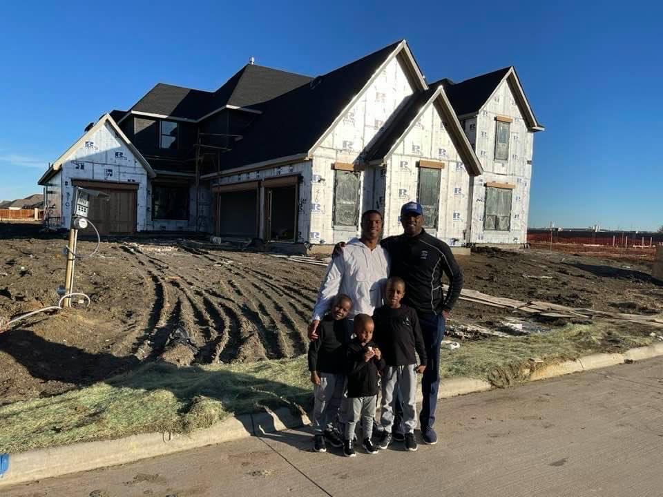 TyreeTaylor19's tweet photo. Great experience building with my Junior Builders! Contact me for all your real estate needs. Our hardworking team is ready to assist you. I can even check with my Junior Builders to see if they are available to help. ๐ ๐ ๐ฆบ #Family #JuniorBuilders #FathomRealty #PRIMESTARGroup https://t.co/brAGOZsRLv