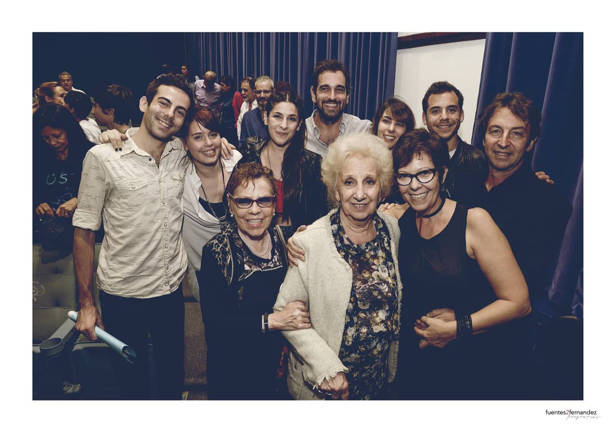 Hace 3 años nos congregábamos en la #casaporlaidentidad de  <a href="/abuelasdifusion/">Abuelas de Plaza de Mayo</a> para la presentación de #lapostadedan de <a href="/jaimgromadzyn/">Gabriel Gromadzyn</a>
Momento de memoria, de trascendencia y de #amor ❤️🦁