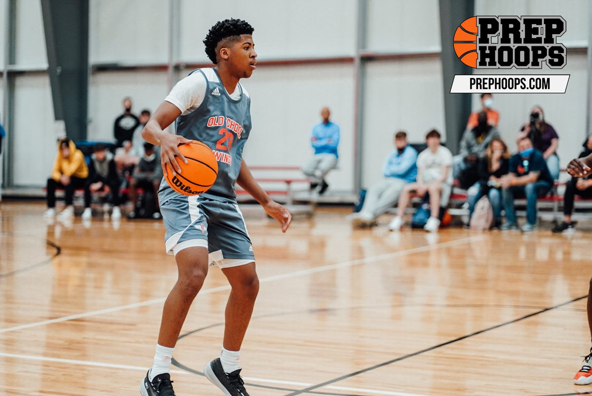 MattReynolds___'s tweet photo. Colby Garland 2022 Guard put on a scoring clinic this morning dropping 38 points with a huge second half. Garland didn’t force any shots found his rhythm and went to work. He is underrated off the bounce with the talent to shake a defender. #PHLiveSZNKickoff https://t.co/F5tyd4s0Qr