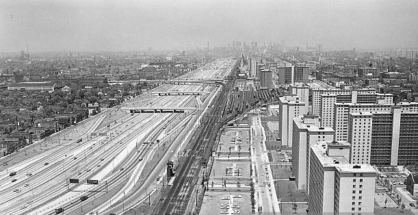 arlenparsa's tweet photo. The Dan Ryan Expressway in Chicago separated a white neighborhood on one side from a Black neighborhood with public housing high rises on the other.

Pete is correct. Please open a book. This is embarrassing. https://t.co/EQU0Liivsl