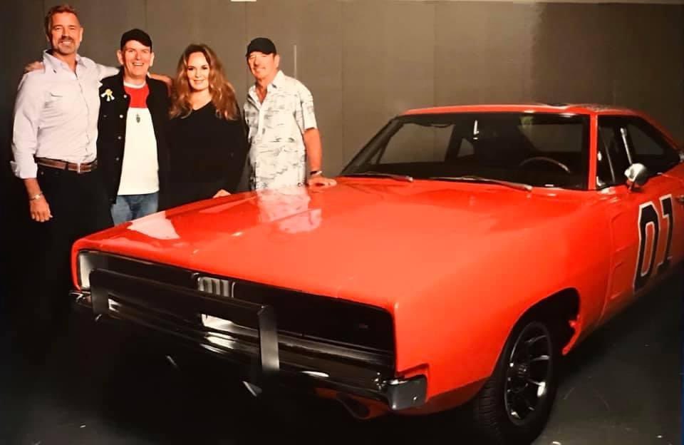 Just the Good ole Boys” Meeting the Dukes. Happy memories of meeting @J_R_Schneider @_CatherineBach & @wopatofficial with the General Lee. Happy Times Yee Haw!!!! #DukesofHazzard #TomWopat #JohnSchneider #CatherineBach #TheDukes #ClassicTV