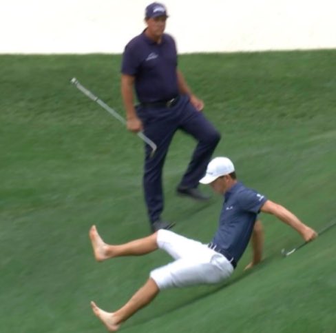 pgasends's tweet image. That damn lip