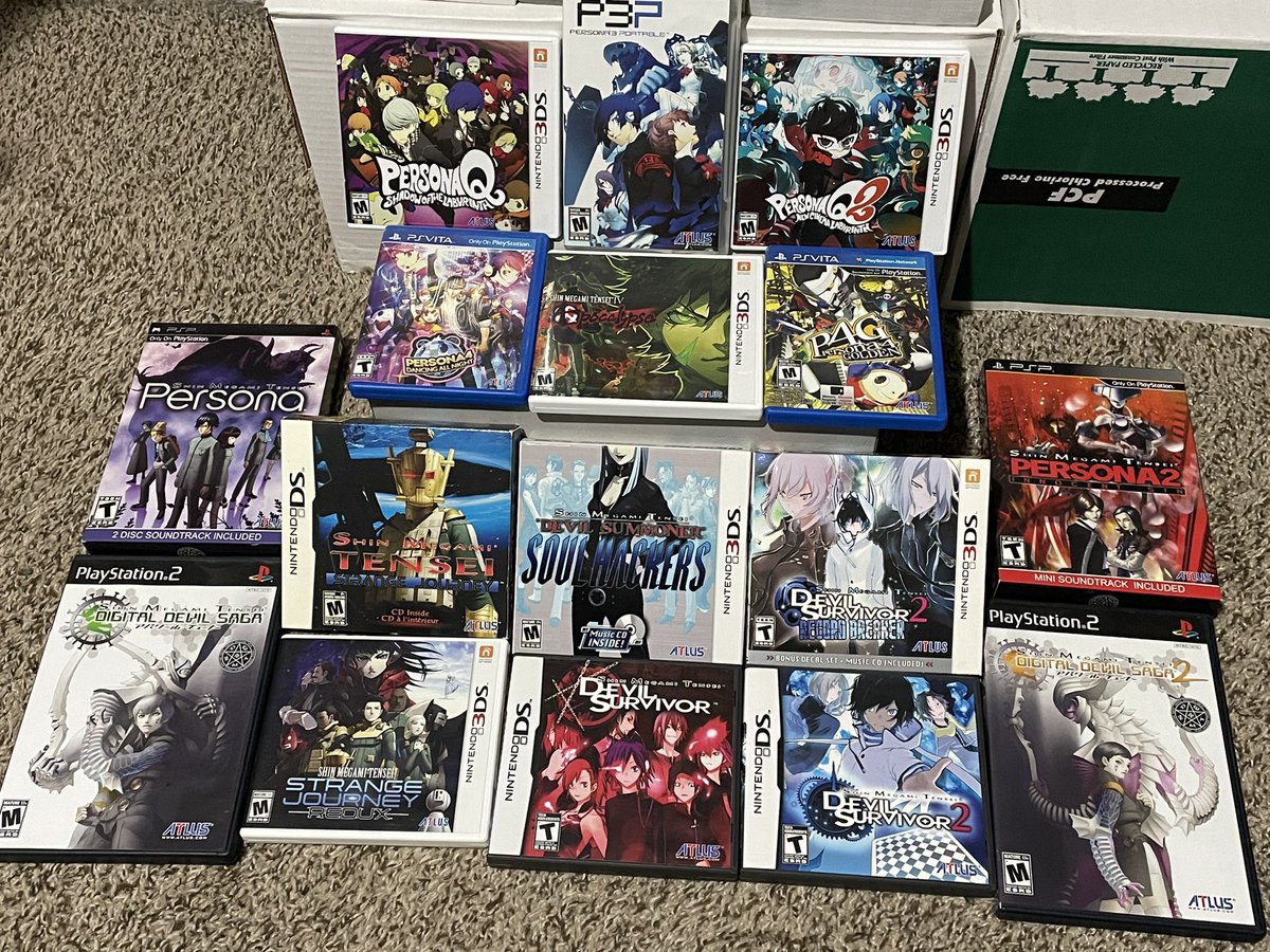 NeonOxide's tweet photo. Are we still posting out MegaTen collections? #fellowmegatennist #atlusfaithful https://t.co/jfF18yNmos