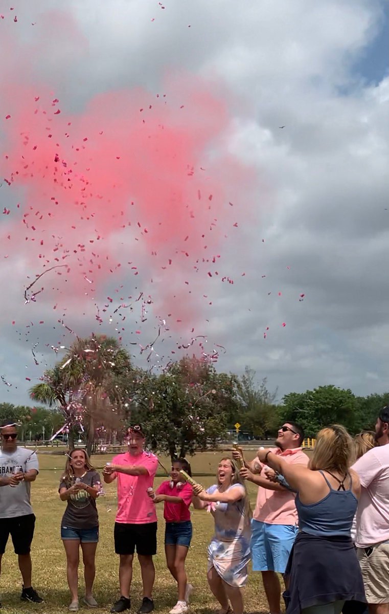 __kingandy__'s tweet photo. Baby girl on her way! 🙏🏼💕 https://t.co/OUiUYbLSf2