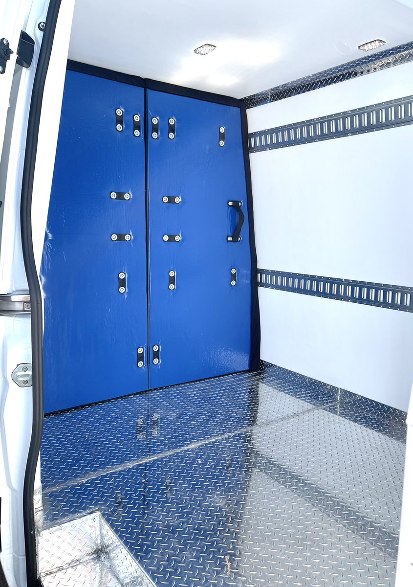 MobileColdSol's tweet image. Need different temp compartments or to adjust the size of the cooled area in your refrigerated van? Try a moveable bulkhead customized to your vehicles dimensions - available in single piece/bifold, solid or with vents/fans, can be made to install over wheel wells too!