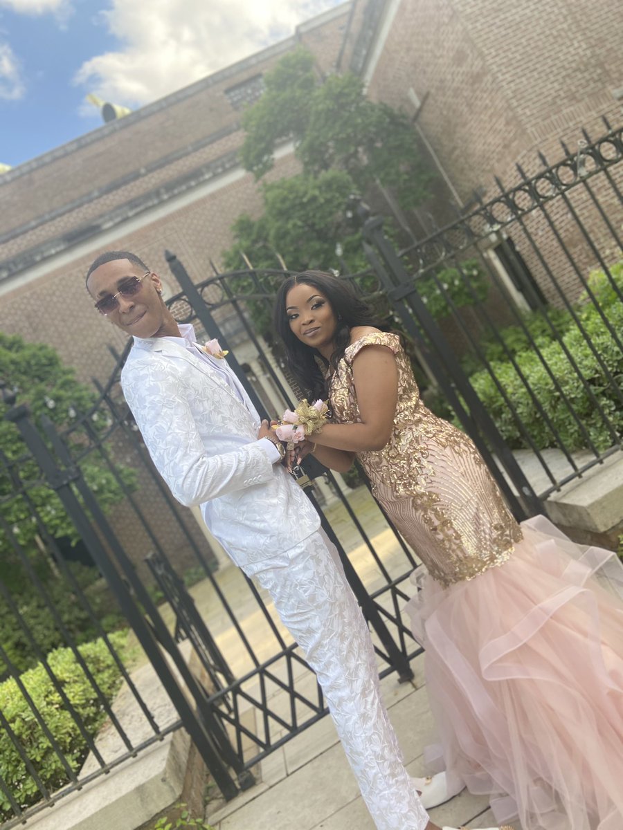 lamont601's tweet photo. My Beautiful Girlfriend &amp; I Senior Prom 2021 https://t.co/15sfoOQ4ze