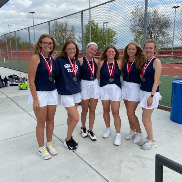 Today we took our show on the road to compete in the Claremore tourn and came back victorious! Book the 3rd tourn win of the season
1S Olivia Stobbe - 🥈2nd place
2S Grace Bryant - 🥇1st place
1D Elise Diamond/Abigail Looper - 🥈2nd place
2D Kylie Peters/Anna Jordan - 🥇1st place