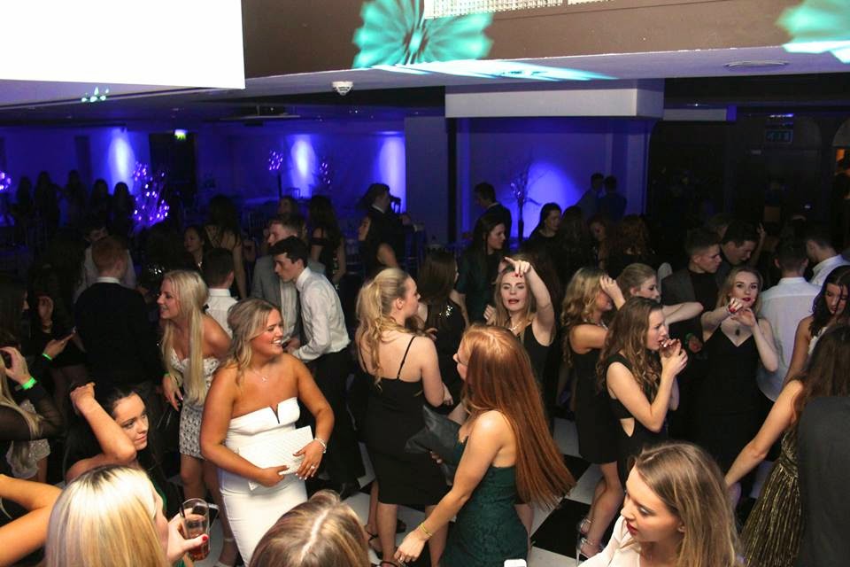 Wedding &amp; event DJ Steve Dee.. 
Top Class mobile Disco Show for your Big Day. 
Fantastic music to dance the night away,, 
Call Steve 07842 139435