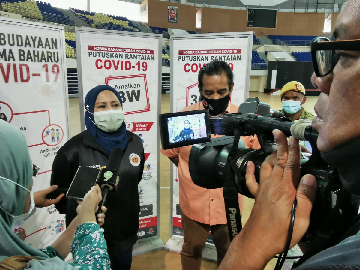 jbsterengganu's tweet photo. Turut hadir bersama beliau ialah Pengarah JBSNT Encik Mohd Izwandy bin Ismail @izwandy72, Pegawai Kesihatan Daerah Kuala Nerus Dr. Aizuniza Abdullah dan Pegawai dari Majlis Keselamatan Negeri Terengganu https://t.co/EnnwPFIOdN