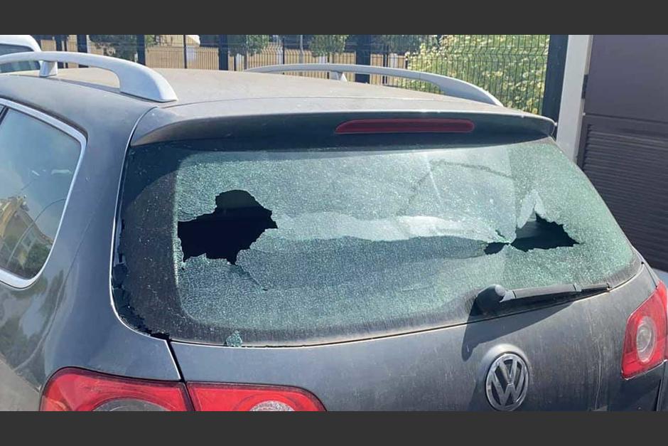 soy_502's tweet photo. 🚗 VIRAL | La valiente disculpa de un niño que rompió el vidrio de un carro

El niño dañó una camioneta mientras jugaba en la calle, en España, pero lejos de esconderse, enfrentó su responsabilidad, y su acción se ha vuelto viral:

https://t.co/QFl0Cabyxy https://t.co/wouz5TZJZX