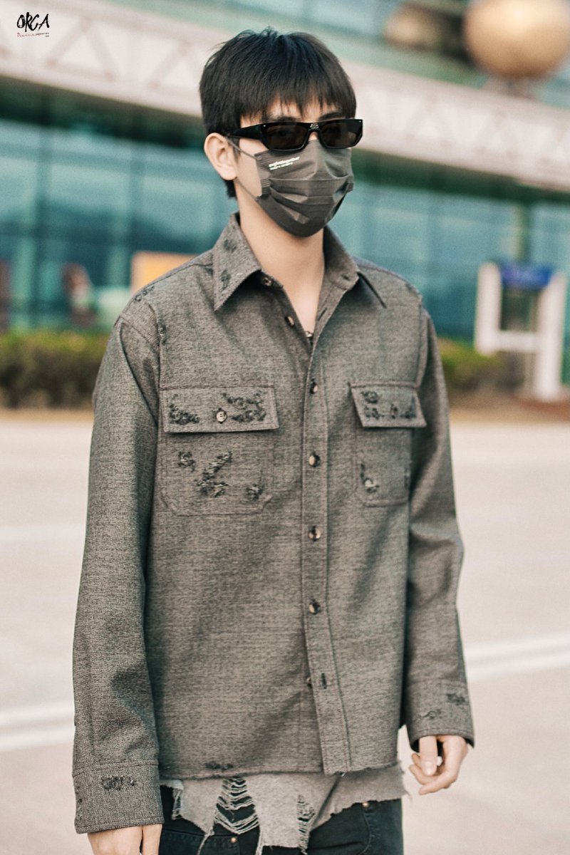 dailycfy's tweet photo. [update] 210411 #chenfeiyu at lancang 🛫 kunming

cr. ORCA丨Arthur

#陈飞宇 #arthurchen #진비우 #เฉินเฟยอวี่ https://t.co/MraP4IIQQI