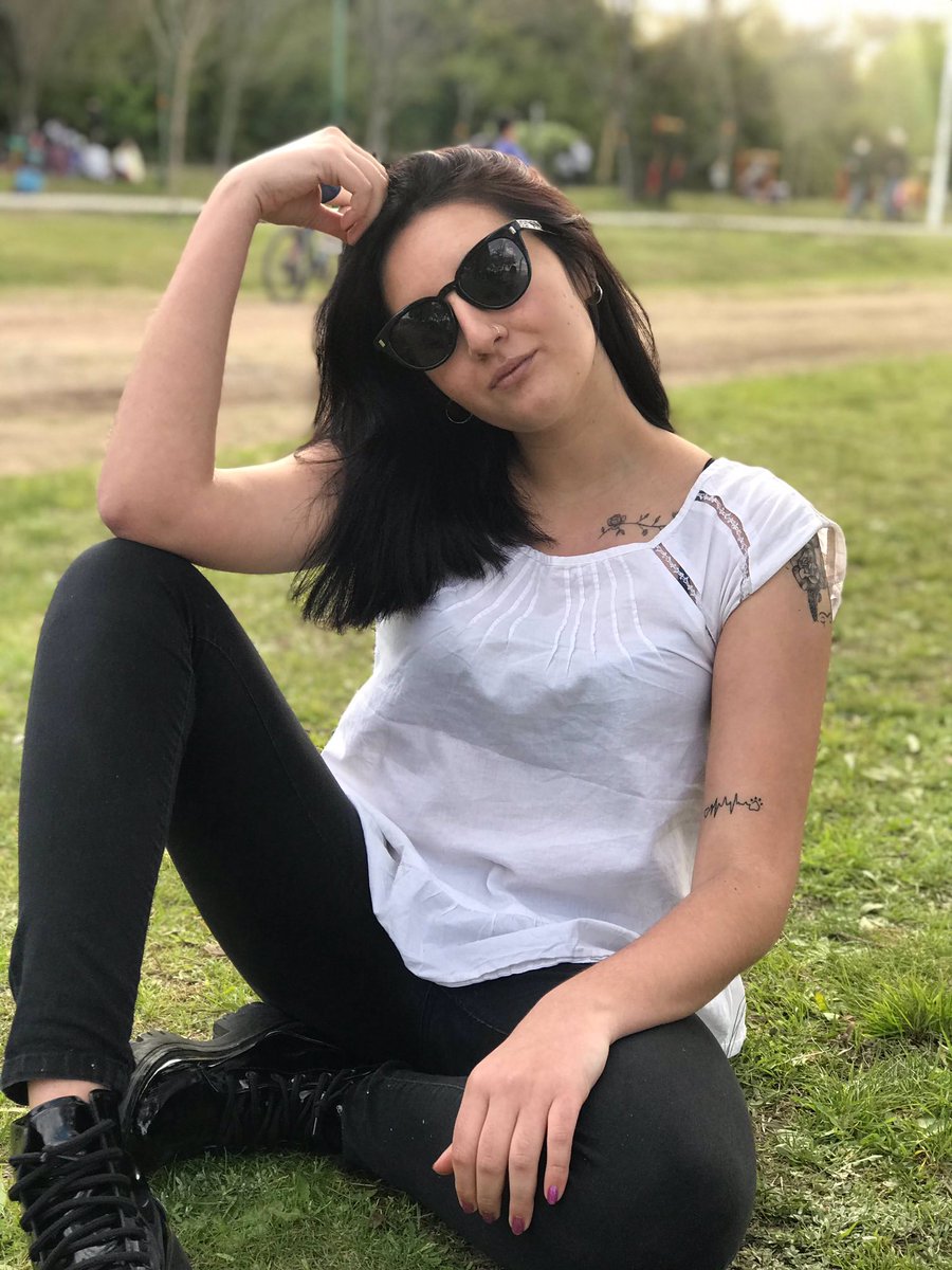 GuadaStadnitchi's tweet photo. Si fuese por mi estaria rompiendo todo, xq la impotencia me supera. Pero se q vos no lo harías, q vos eras puro amor y quiero hacer todo como vos hubieses querido. La bronca es mucha pero mas fuerte es el amor que te tengo y la tristeza que me da extrañarte
#JUSTICIAXLUCIACOSTA https://t.co/VggjgXx9xF