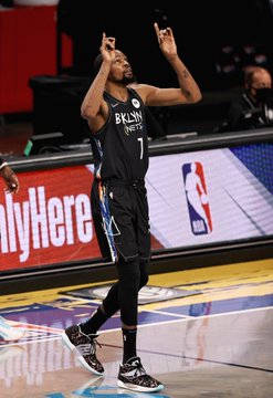 Kevin new kd 14 Durant puts on a show in his second game wearing the KD 14's