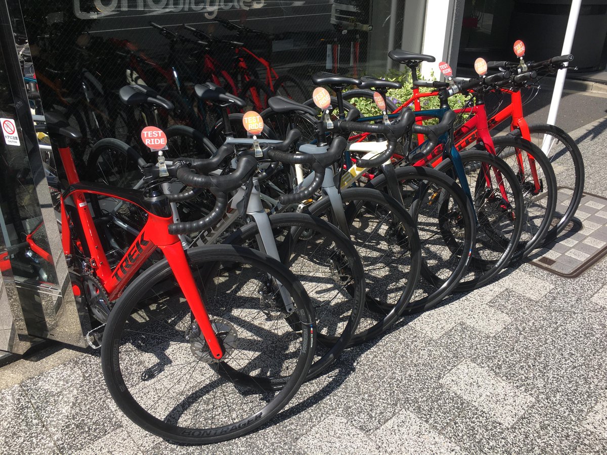 LOROCYCLEWORKS's tweet photo. TREK の FX3Disc Mサイズが入荷しました!
色はレッドとブラックになります。
試乗車もありますよー!
新生活応援キャンペーン中ですが、内容は店頭にてご確認ください。
#TREK #FX3Disc #DX2Disc #東日本橋 #LORO https://t.co/8uBF8aSLOg
