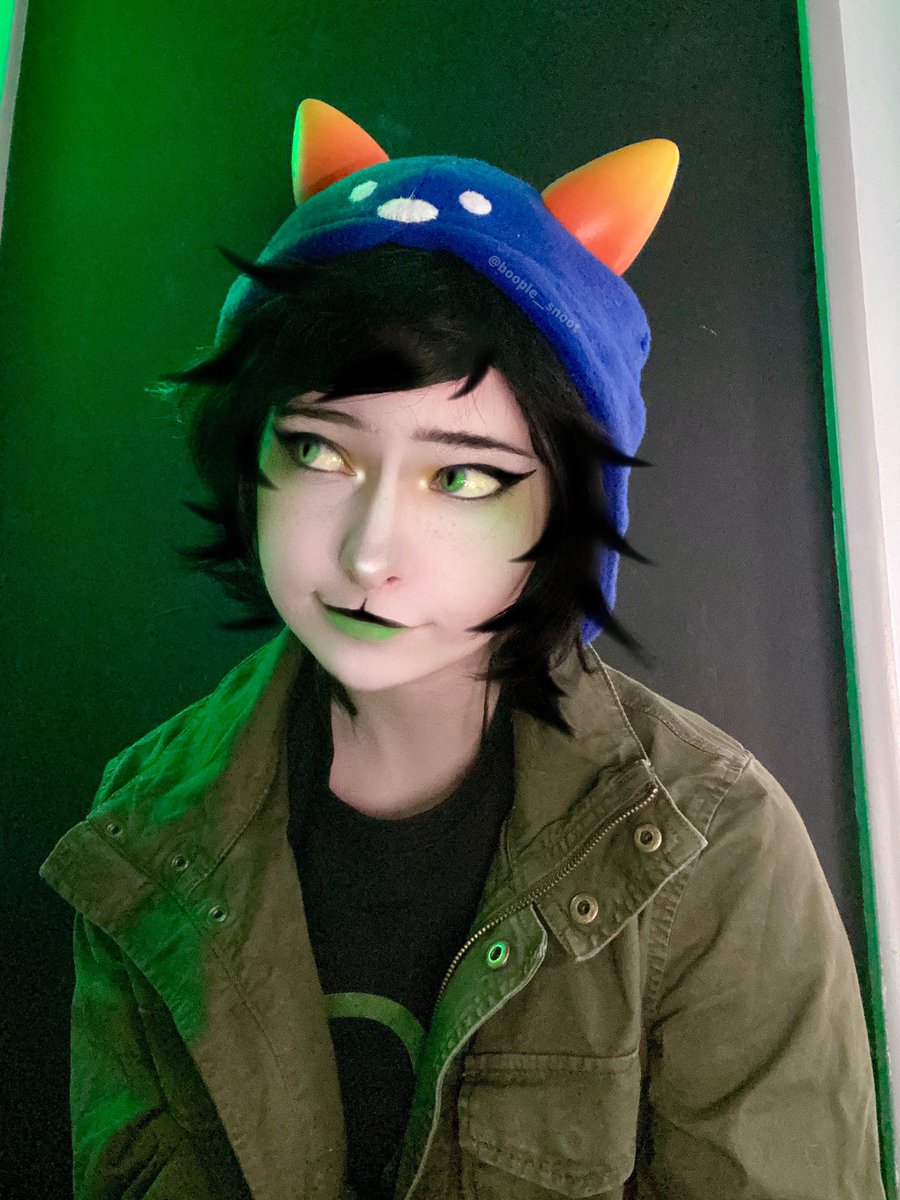 well, they always say u can never just cosplay one of these bitches so....  enjoy a Nepeta Leijon cosplay ;33 :33 \u003c *ac saunters from her dark cave a  little bit sl33py, image size:900x1200
