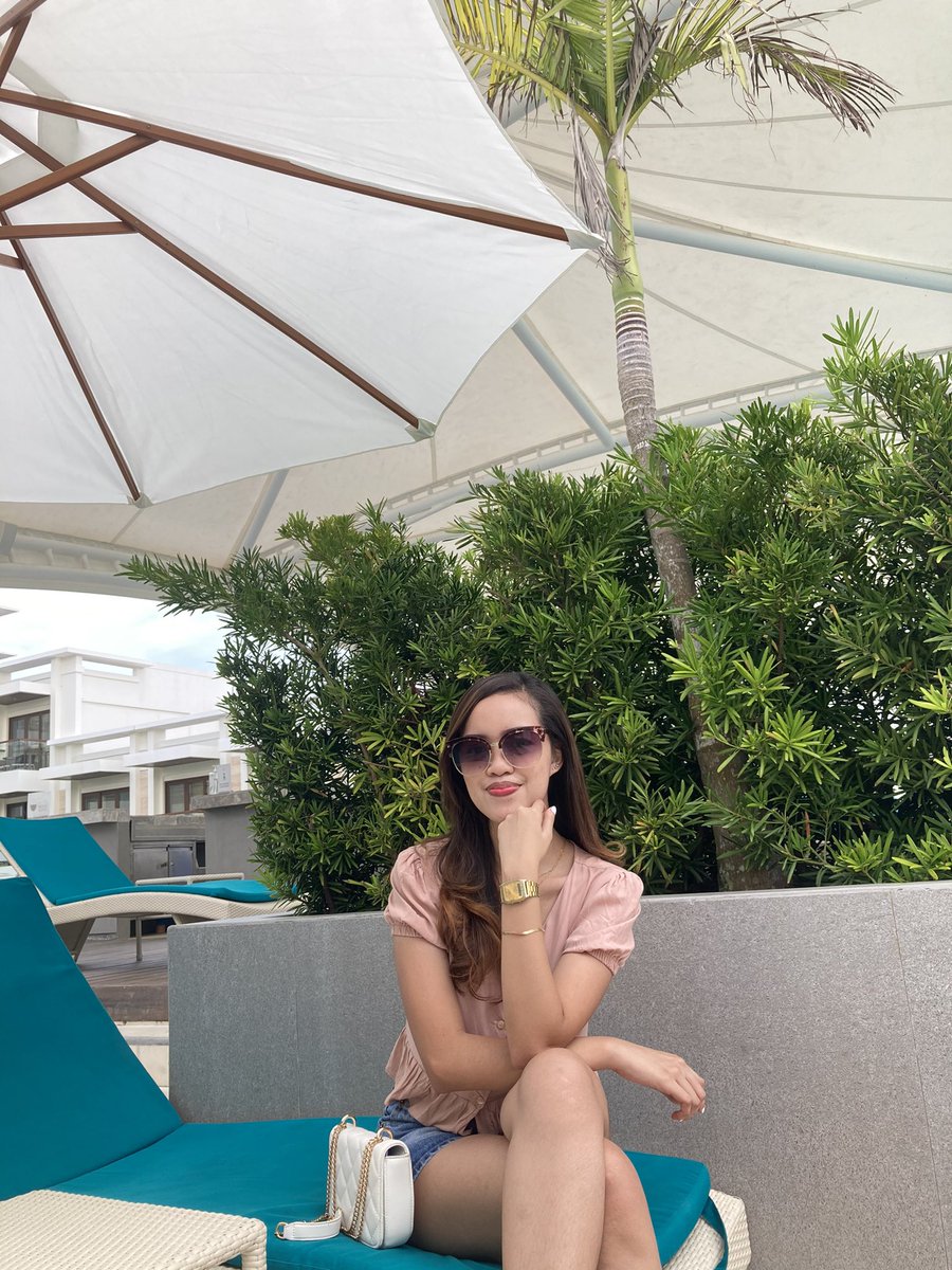 _kndria's tweet photo. from work to vacation realquick ahhh, mentally, I’m still here ✨ https://t.co/LUQTNiFK2r