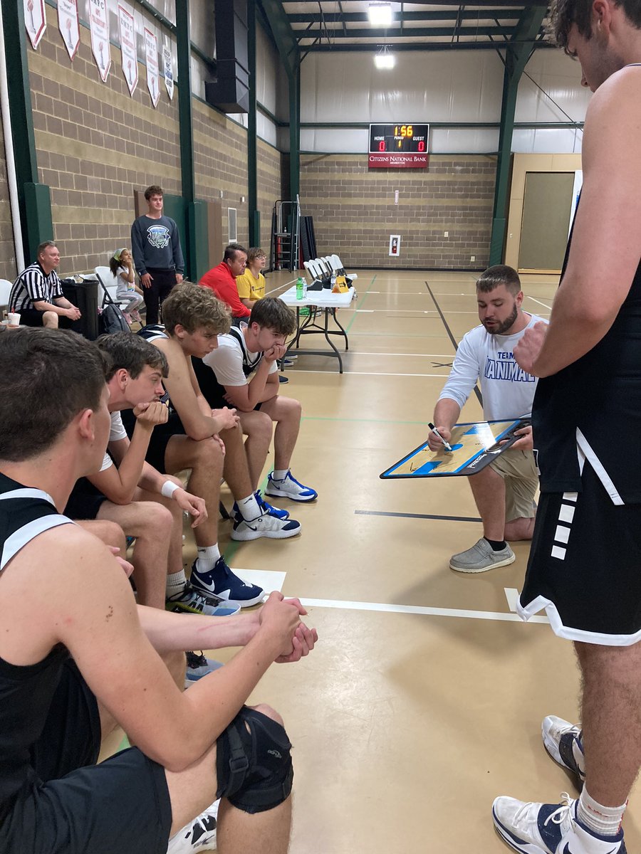 S/O to Coach Trent Lefevers on a great job today coaching up our 17’s. <a href="/T_lefevers21/">Trent Lefevers</a>