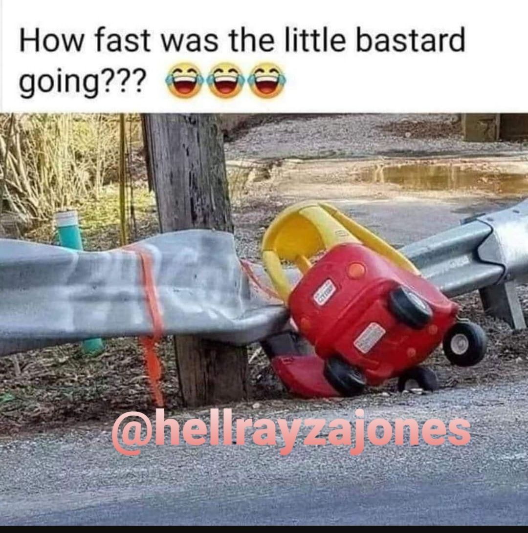 HellrayzaJones's tweet photo. Somebody call the tow truck #totaled #accident #mandown #crash #lol #ijustgothit #eblawyers #sugarattack #bettercall #ijustgothitdotcom #okay #callthetexashammer #carwreckcowboy https://t.co/1yki0Cv1S0