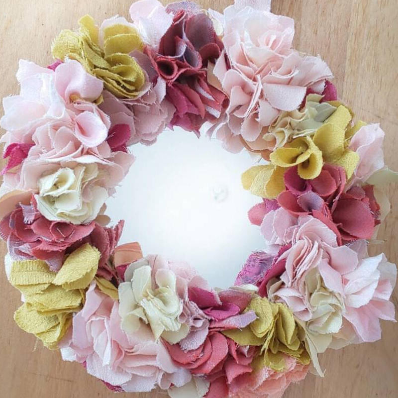 キモノヤーン 公式 ファンtweet 今年の 母の日 は 手作りしませんか キモノヤーン の 布花キット に 大きなサイズができました 直径8 Cmの大きなお花が作れるので 作ったお花は コサージュ にしたり ミニブーケ にしたり