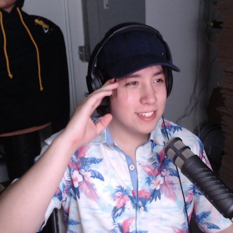 quackity at his cap [ a thread ] /safe