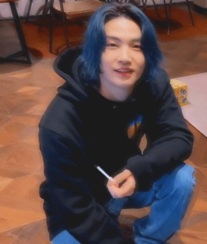 Zul_ahgase's tweet photo. No voy a superar este look tuyo hombre
#JayBahgaseDomination 
#loveJB https://t.co/ZR7HL31xuL