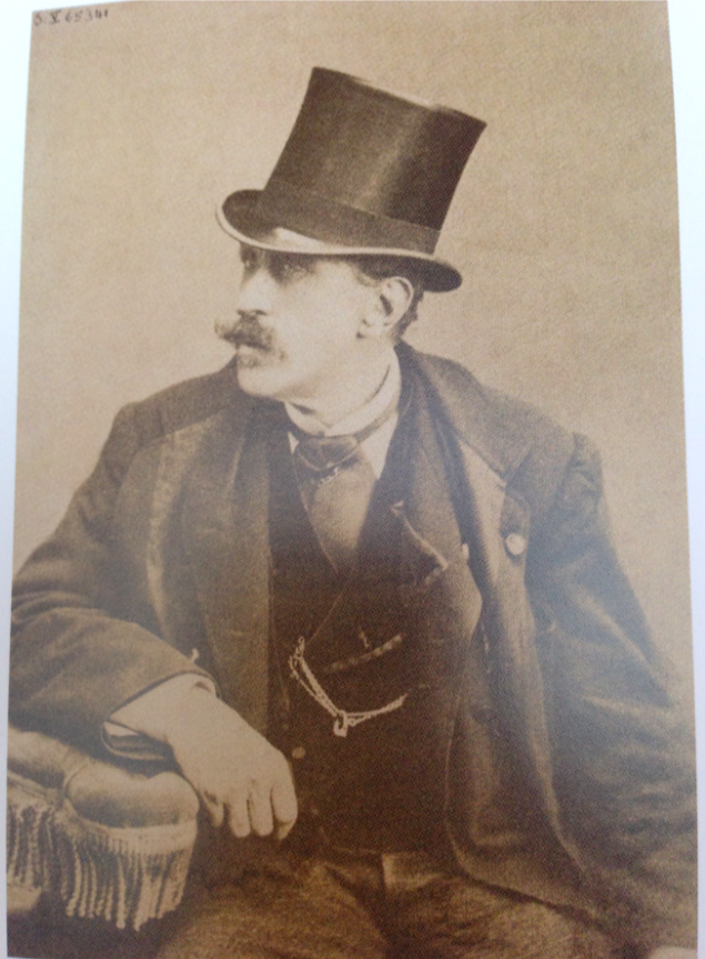 In any case, here's theory #2:He's one of the Stevens brothers: Alfred (1), Joseph (2), or Arthur (3).Alfred Stevens, a painter, was one of Manet's best friends, and had an art studio on the same street corner as Chez Tortoni. All three brothers wore top hats and mustaches.