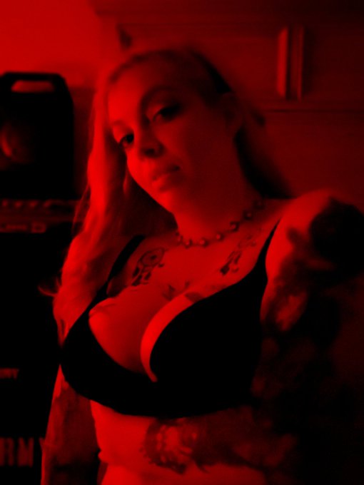 @toms_free_promo Hey Tom! I heard you like blondes... can a girl get some help with a free promo? https://t<a class="tags" target="_blank" title="On Twitter" href="/?out=eyJ0eXAiOiJKV1QiLCJhbGciOiJIUzUxMiJ9.eyJpYXQiOjE3MjE4NDU5MTgsImlzcyI6InR3cG9ybnN0YXJzLmNvbSIsIm5iZiI6MTcyMTg0NTkxOCwiZXhwIjoxNzUzMzgxOTE4LCJyZWRpcmVjdF91cmwiOiJodHRwczovL3R3aXR0ZXIuY29tL3RvbXNfZnJlZV9wcm9tbyJ9.NK7faDuCoVPm4g7C7gNGtyXLwo-AyOjqzgWvfYDzb63RtFrhy5teDqoxvG76vtu7A7mHu27q8qdr9luZqcSowA">@toms_free_promo</a><a href="/tag/adultwork"class="tags"><span>#adultwork</span></a><a href="/tag/titflash"class="tags"><span>#titflash</span></a><a href="/tag/onlyfans"class="tags"><span>#onlyfans</span></a>