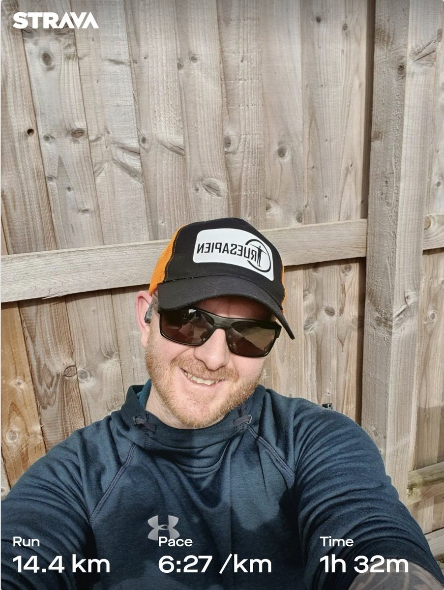 Streetoutlawrun's tweet photo. Easy effort Sunday trails with some elevation to develop my endurance again. Another positive week. Have a fantastic Sunday #TeamAW🖤🤍#TrueSapien #bandoforange🧡#ForJim💚 #keepitfunsimplepositive https://t.co/ivvKfYgreM
