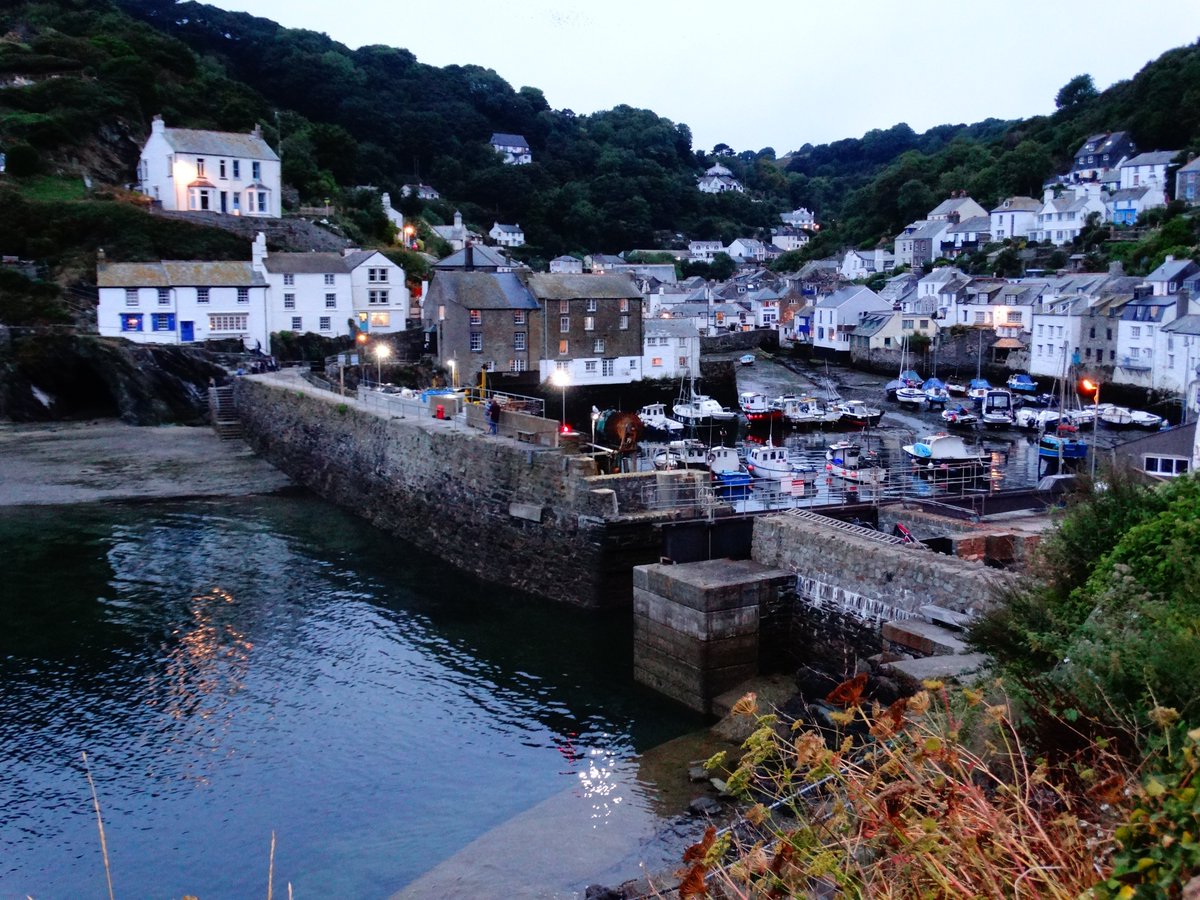 AnnettePowell14's tweet photo. @DailyPicTheme Theme is 'Tavern' - The fabulous Blue Peter Inn in Polperro. Really hope it's going to be open again when we are finally able to return to Talland in July @thebluepeterinn #TheBluePeter #Polperro #loveCornwall #DailyPictureTheme π€π»π https://t.co/oWwTl3cPDx