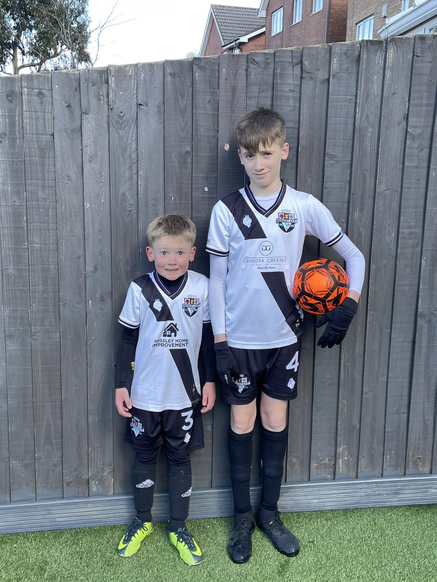 Big game day in the household @MossleyAFC u7s and u12s #upforthecup