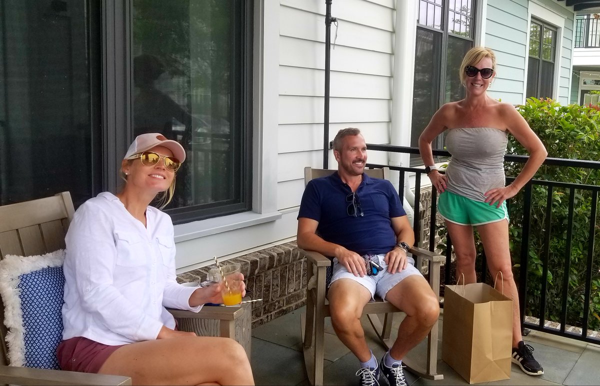 Wharf7_DI's tweet photo. Our residents had a fantastic start to their weekend with fresh Callie’s Hot Little Biscuits and Mimosas. If you don’t live here yet, you should!
#itsawonderfulwharf #aptlife #mimosas #saturdaybreakfast #lovewhereyoulive #diliving #weloveourresidents #chs #Charleston https://t.co/YIpfBoKFeh