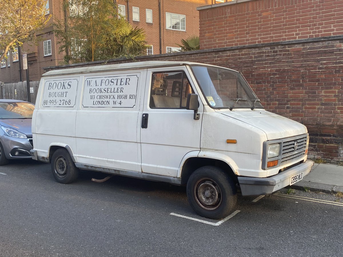 fostersbookshop's tweet photo. The old girl is going today. 
She’s off to Kent to an enthusiast who is going to keep her doing her thing. 
Due to @TfL #ULEZ she can’t stay in #London. She’s only 32 years old, and the #vintage exemption doesn’t kick in until 40. #workingvan #vintagecommercial #bookshops #W4 https://t.co/gcnxh6tque