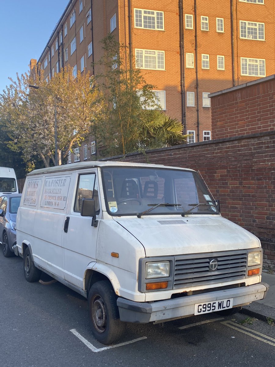 fostersbookshop's tweet photo. The old girl is going today. 
She’s off to Kent to an enthusiast who is going to keep her doing her thing. 
Due to @TfL #ULEZ she can’t stay in #London. She’s only 32 years old, and the #vintage exemption doesn’t kick in until 40. #workingvan #vintagecommercial #bookshops #W4 https://t.co/gcnxh6tque