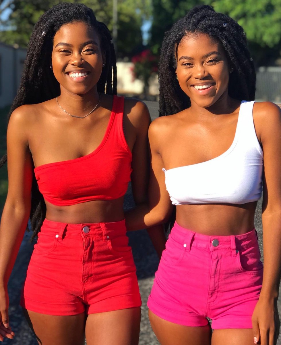 Portharcourtmag's tweet photo. If you admire twins and wish for a set, just retweet 🌸🌸

#lekkigirls #portharcourtmagazine https://t.co/SYay4cLBNJ