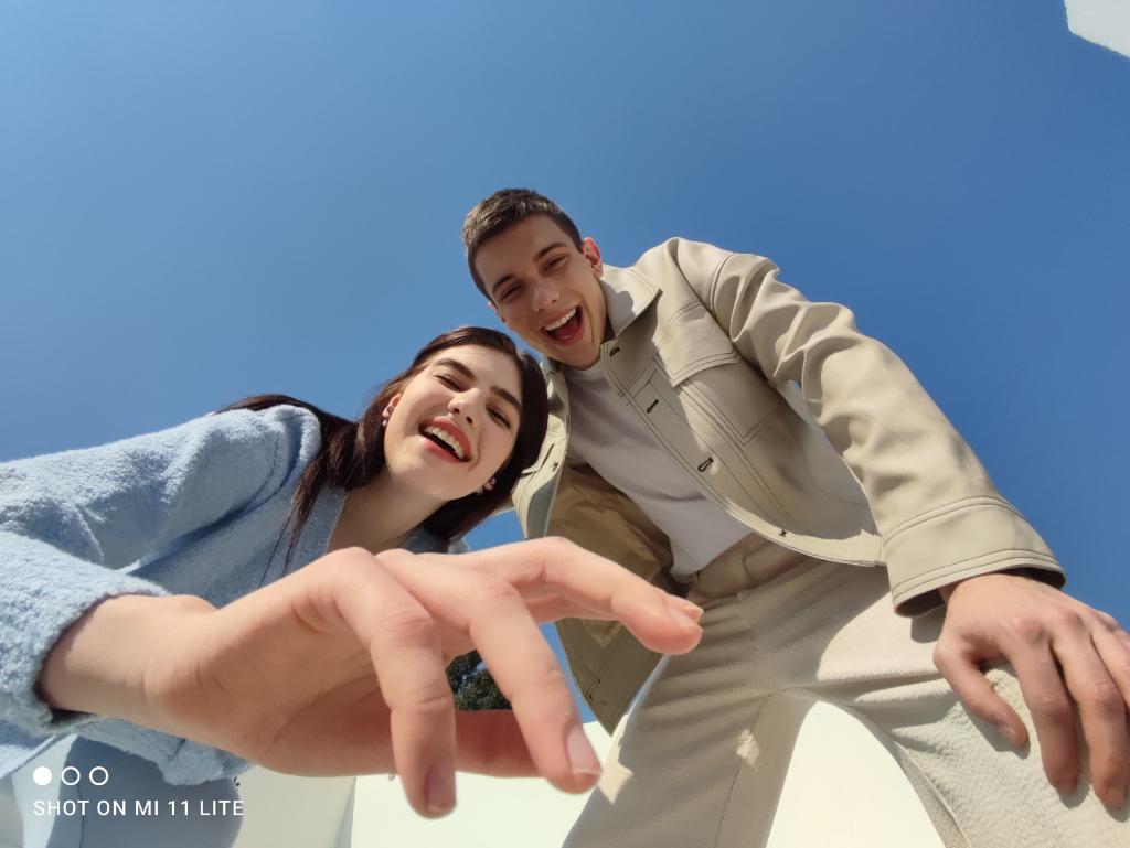 Xiaomi's tweet photo. Capture more with #Mi11Lite's ultra wide angle camera.
#ShowYourStyle https://t.co/gM68IDvDML