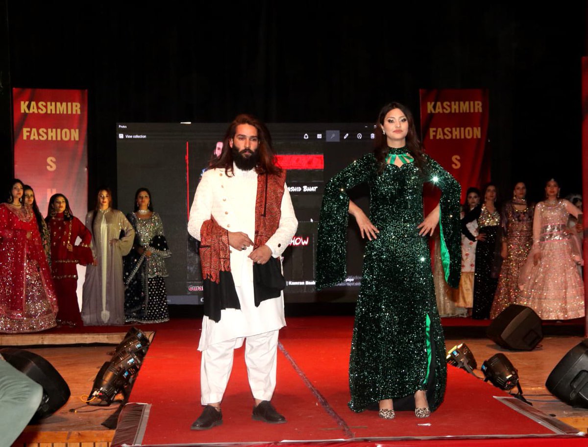 AdityaRajKaul's tweet photo. Kashmir Fashion Show held in Tagore Hall, Srinagar on 10th April 2021. Organized by JK Youth Society. Who would have thought few years ago that this too is possible in Kashmir!!
10 designers and 22 models of Kashmir participated with designer Rajdeep Ranawat. This is terrific. https://t.co/pYTvlVtkUx