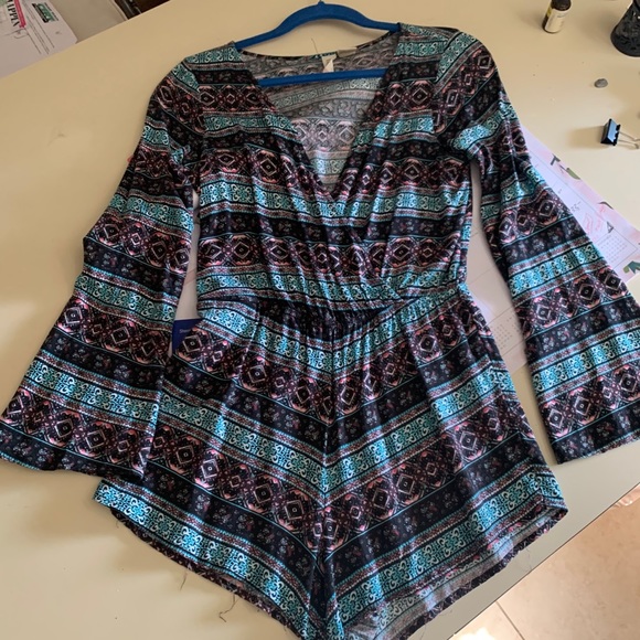 RyanCRDH's tweet photo. So good I had to share! Check out all the items I'm loving on @Poshmarkapp #poshmark #fashion #style #shopmycloset #mimichica #lillypulitzer #freepeople: https://t.co/5ziTJeRtGj https://t.co/91IXdKEX3J