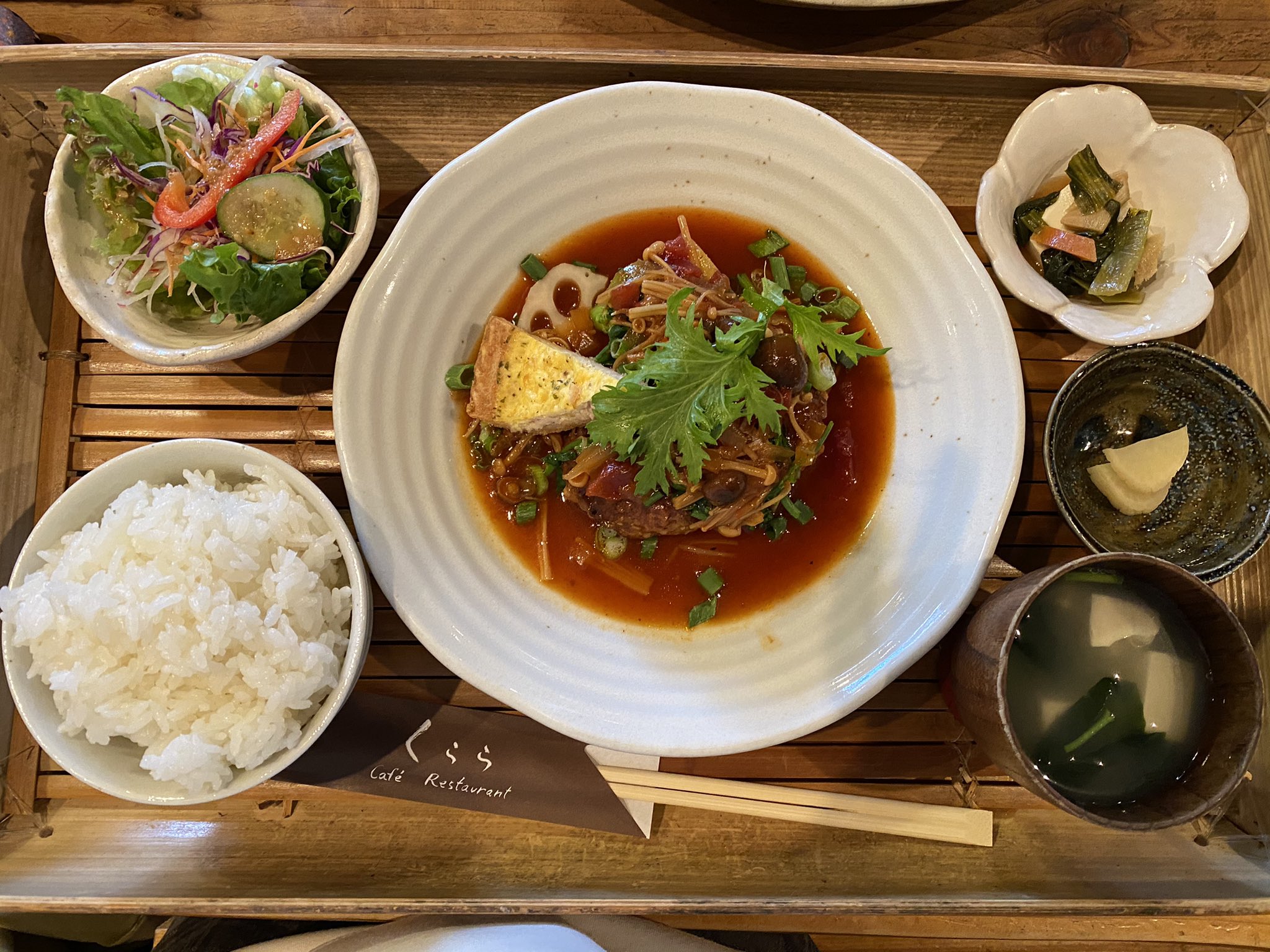 愛莉 週末のお天気がやっと ツーリングへ ランチは井原市 Cafe Restaurant くらら 古民家カフェ パスタランチ食べたかったけど 苦手な食材入ってたので違うのを トマトソースが超美味しい ご飯が昔話ご飯 笑 デザートも食べて大満足
