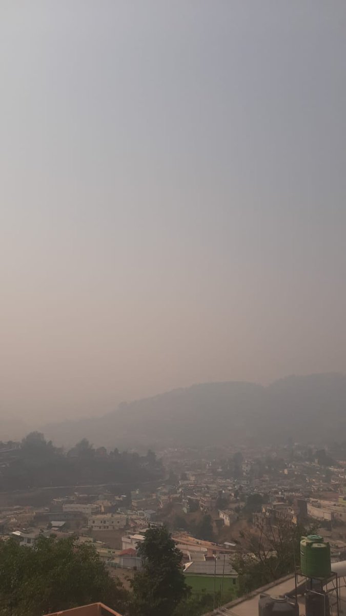 Pramod_pcb's tweet image. इन दिनों पहाड़ों में #fog चल रहा है।
@UTDBofficial #Pithoragarh