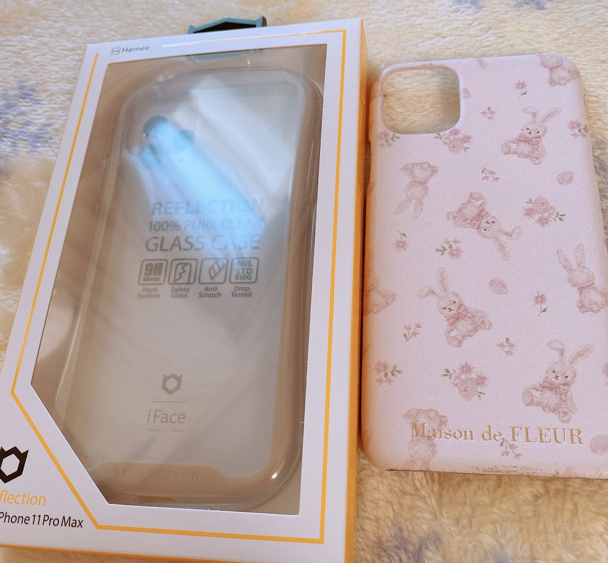 あぃちゃ ໒ ゚ メゾンドフルールのスマホケース ボロボロになってきてたので 新しいの買いました Ifaceです 背面に好きなのを挟めるのいいなって思ったけど 今のところ何も無いので かわいい女の子のシール挟んでおいたww あぃちゃ ໒ ゚ メゾンドフルールのスマホケース ボロボロになってきてたので 新しいの買いました Ifaceです 背面に好きなのを挟めるのいいなって思ったけど 今のところ何も無いので かわいい女の子のシール挟んでおいたww
