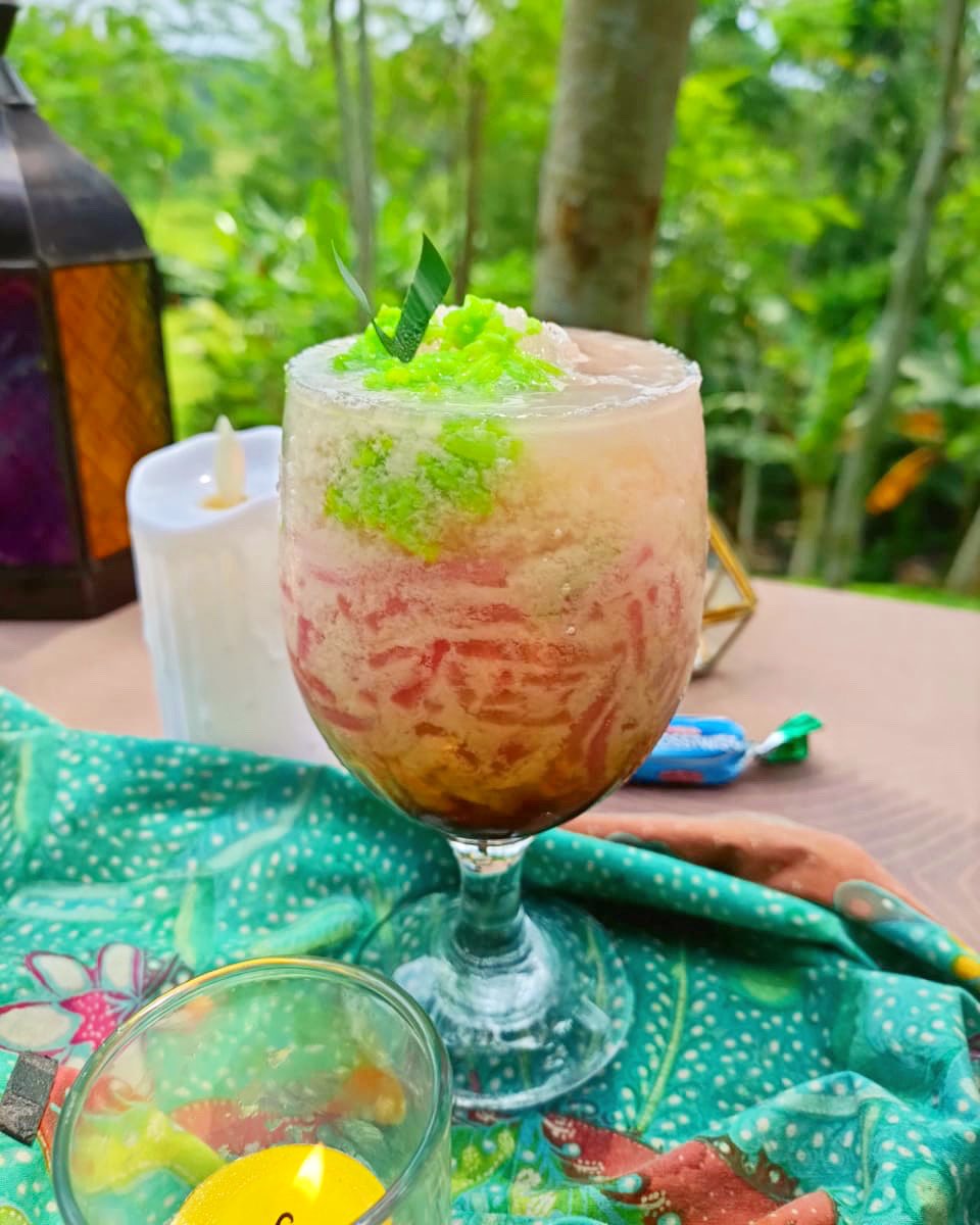 Waah bulan suci ramadhan sudah semakin dekat, sudahkah dulur-dulur mempersiapkan diri untuk menyambut bulan puasa tahun ini?Nah saat buka puasa yang dinanti-nanti pasti yg seger-seger ya dulur.Jangan lewatkan nanti berbuka puasa di <a href="/nkcafemalang/">nkcafemalang</a> dengan Es Dawet NK, pasti segerr