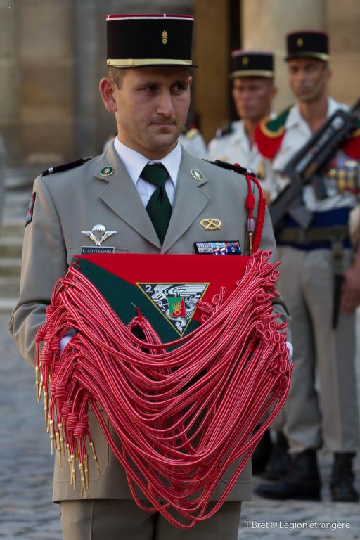 Par exemple, encore aujourd'hui, la fourragère rouge, aux couleurs de la Légion d'honneur, est portée par les militaires des unités citées entre 6 à 8 occasions à l’ordre de l’armée. Il faut donc un paquet de faits exceptionnels pour qu'une unité puisse la porter ! 