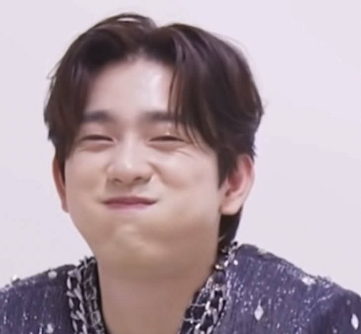 loeyoung_'s tweet photo. it is jinyoung! https://t.co/4b2jS4NtUT